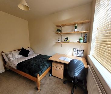 5 Bedrooms, 42 Irving Road – Student Accommodation Coventry - Photo 2
