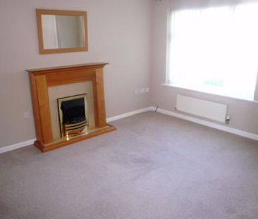 3 bedroom end of terrace house to rent - Photo 1