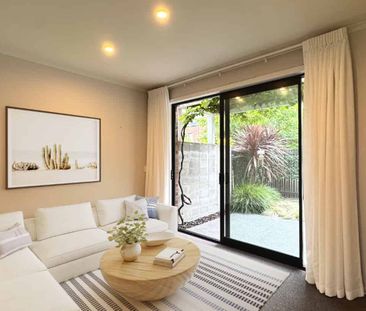 Two bedroom townhouse in Hobsonville - Photo 2