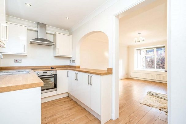 2 bedroom terraced house to rent - Photo 1