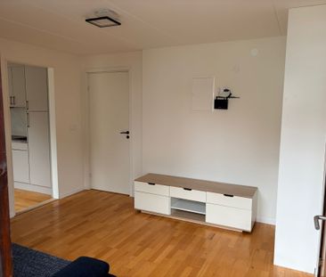 Ivarskärrsvägen, Vällingby - Foto 1