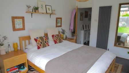 1 Bed Flat, Windmill Road, W5 - Photo 3