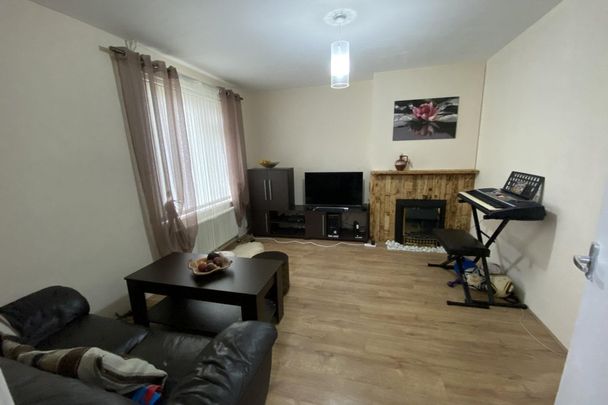 Ruskin Road - Photo 1