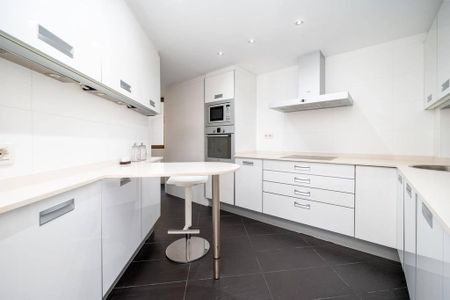 3 room luxury Flat for rent in Palma de Mallorca, Spain - Photo 2