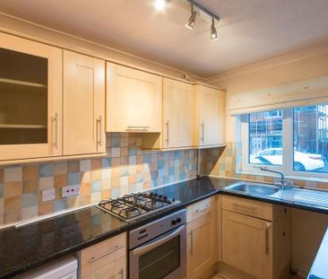 2 bedroom semi-detached house to rent - Photo 3