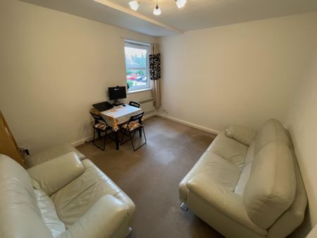 1 bedroom to let - Photo 3