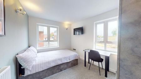 1 bedroom in a house share to rent - Photo 3