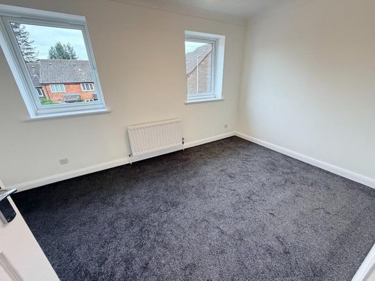 3 bedroom end of terrace house to rent - Photo 1