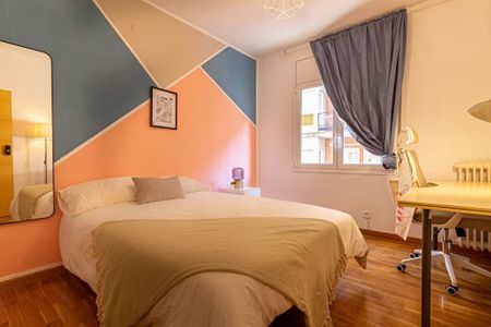 Carrer d'Amigó, Barcelona, Catalonia 08021 - Photo 2