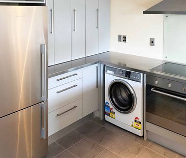 Modern, Easy-Care Living - Photo 5