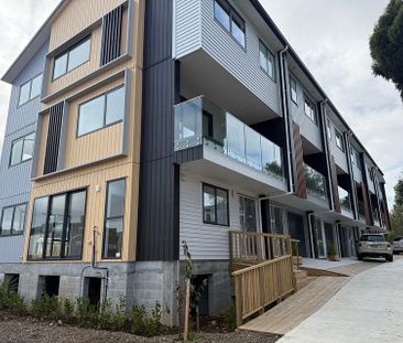 Brand New Excutiove family home - Photo 6