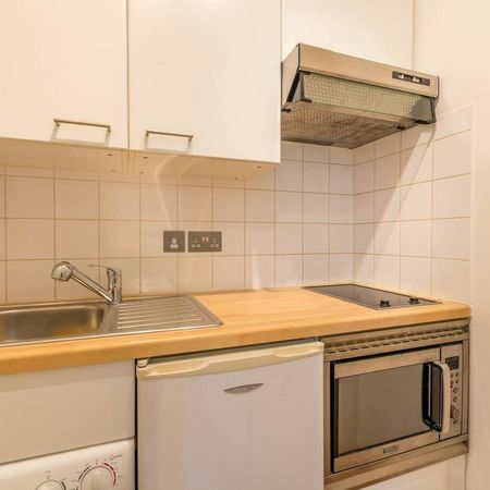 Studio to rent - Photo 3