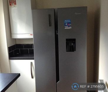 1 bedroom in a house share to rent - Photo 4