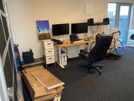 near new modern townhouse - Photo 5