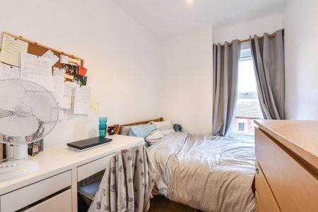 House - Terraced For Rent Laura Street, Pontypridd - Photo 4