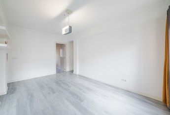 APARTAMENTO T4 EM ALFRAGIDE MOBILADO