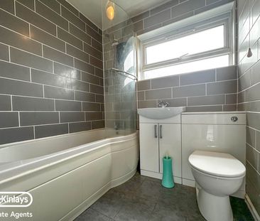 2 BEDROOM FLAT IN TAUNTON - Photo 1
