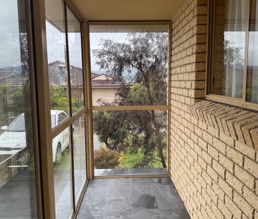 9 Glen Ellen Rise, Kingston TAS 7050 - House For Rent | Domain - Photo 2