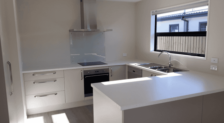 Easy Care Family Home In Spring Grove - Photo 4