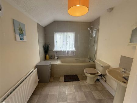 52 Milfort Avenue, Belfast , BT17 9BJ - Photo 3