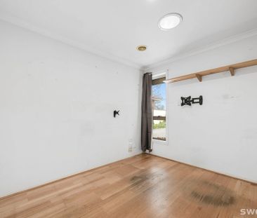 Neat three bedroom residence in convenient location - Photo 5