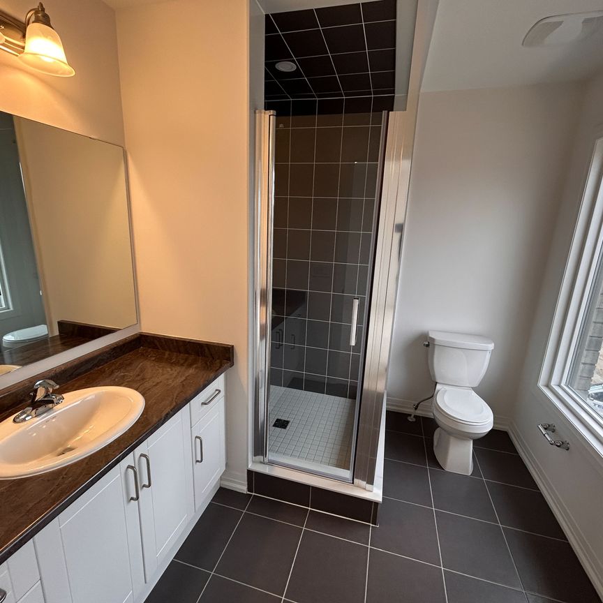 For Lease - 474 Provident Way Unit# 49, Hamilton, Ontario - Photo 1