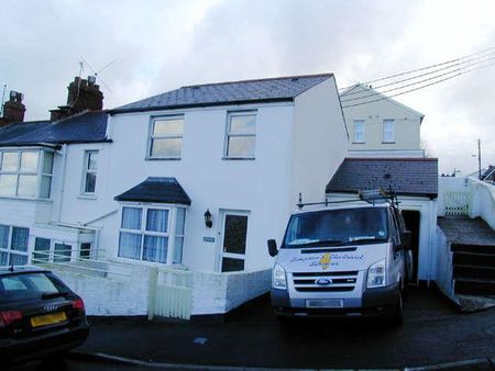 Larkstone Crescent, Ilfracombe, Devon, EX34 - Photo 5