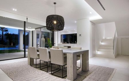 Luxury Villa for rent in Marbella, Andalusia - Photo 3