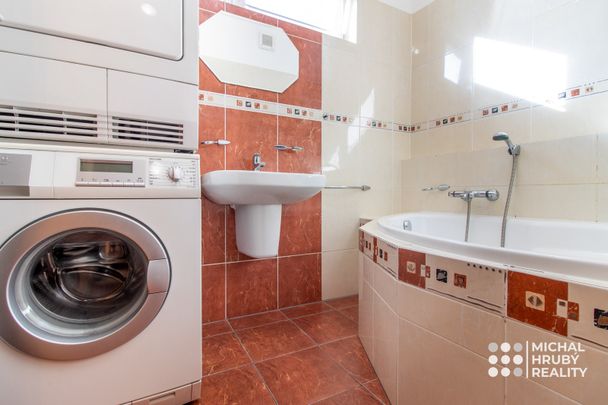 Pronájem bytu 1+kk a garsoniéry 34 m² - Photo 1