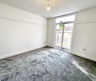 One Bedroom Apartment To Let in Berners Street - Photo 6