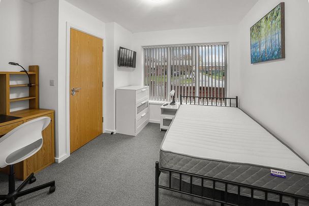 1 bedroom house of multiple occupation to rent - Photo 1