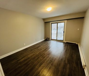 For Lease - 122 SIDNEY Street, Belleville, Ontario - Photo 3