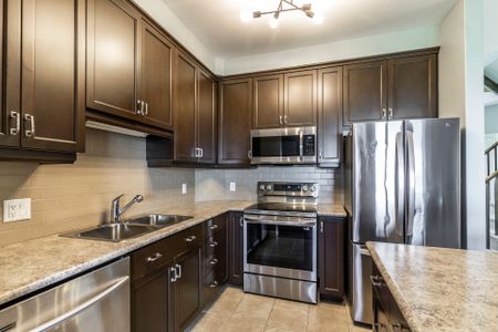 For Lease - 93 Sexton Crescent, Hamilton, Ontario - Photo 5