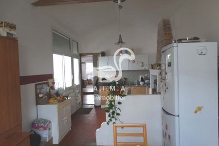 SALLES. Centre bourg, toutes commodités à pied, maison 3 cha - Photo 2