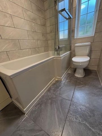 3 bedroom apartment to rent - Photo 5