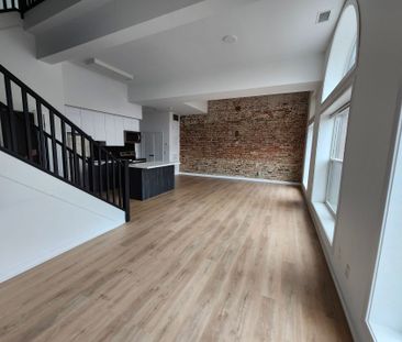 For Lease - 140 Simcoe Street Unit# 201, Peterborough, Ontario - Photo 2