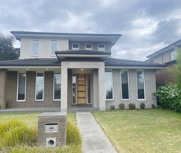 IMPRESSIVE TOWNHOUSE IN MOUNT WAVERLEY SCHOOL ZONE (STSA) - Photo 1