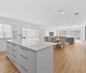 11 Keith Bain Crest, Whitlam ACT 2611 - House For Rent | Domain - Photo 2