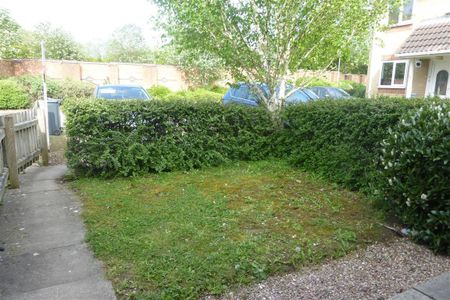 Barnum Court, SWINDON - Photo 4