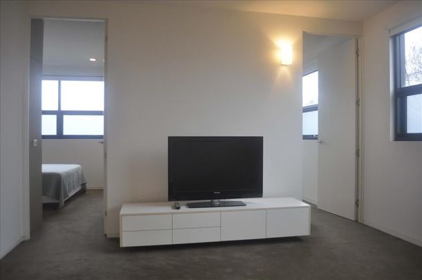 Elwood - Photo 1