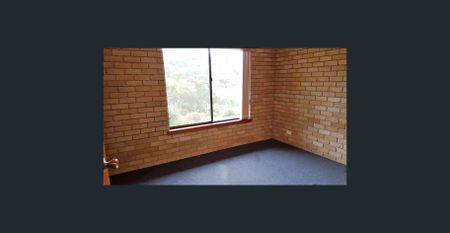 Neat and tidy one bedroom unit positioned in a well-maintained and quiet complex - Photo 3