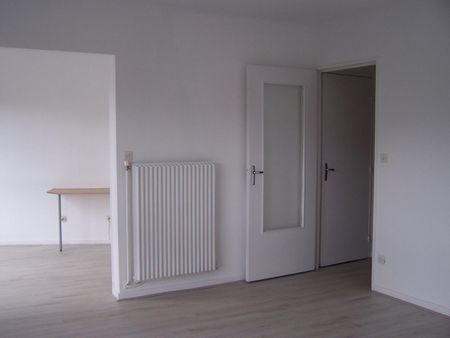 : Appartement 31 m² à Saint-Étienne - Photo 2