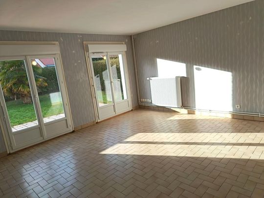 Location Maison 5 pièces 136m² EU 76260 - Photo 1