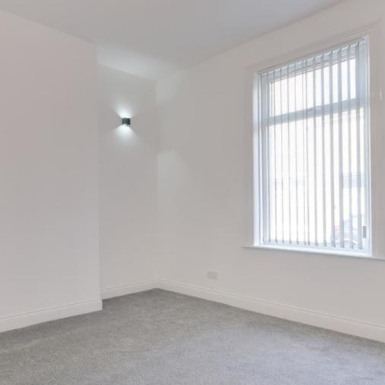 2 bedroom cottage to rent - Photo 1