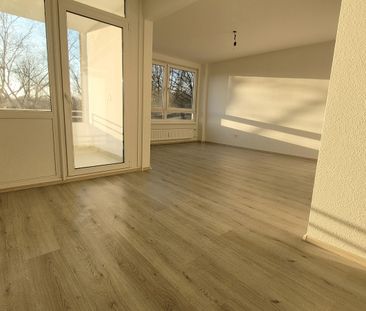 Renovierte 3-Zimmer-Wohnung mit Balkon! - Photo 1