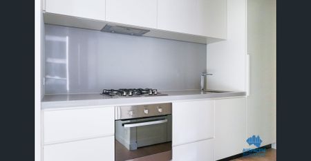 1 Bedroom 1 Bathroom Apartment in Empire - Photo 2