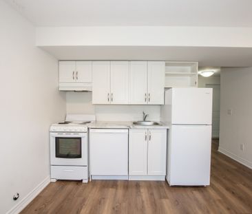 All Inclusive 1 Bedroom Lower Unit in Welland!! - Photo 6