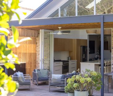 Petersham - Photo 6