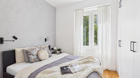 Warszawa, Śródmieście, Warecka – zdjęcie 5