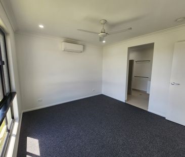 23 Regal Circuit, Beaconsfield QLD 4740 - House For Rent | Domain - Photo 4